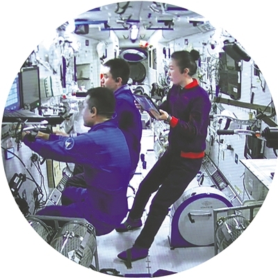 神舟十三号三位航天员的太空旅程过半 空间站生活忙碌又精彩