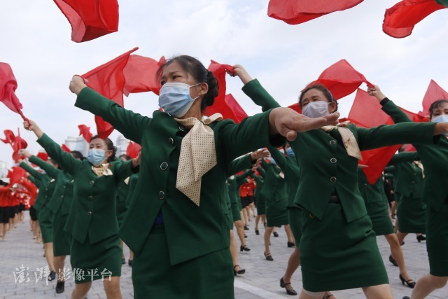 为迎接2021年1月的劳动党第八次全国代表大会,朝鲜号召全民全身心投入