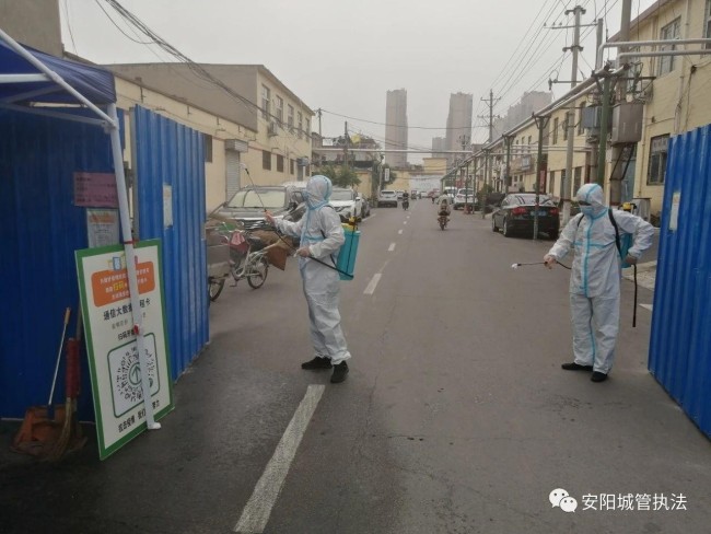 为确保群众急需的生活物资能够及时运送至用户手中,安阳市连夜为邮政