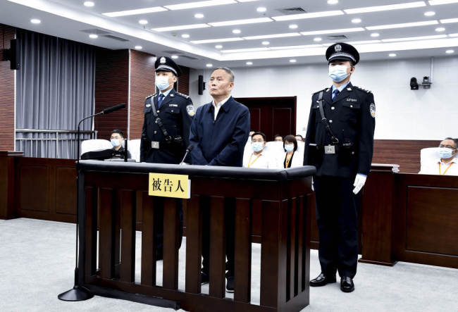 上海原副市长、公安局原局长龚道安被判处无期徒刑