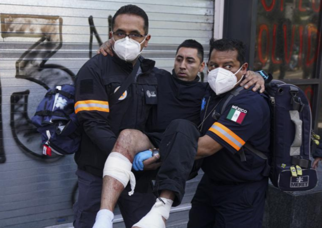墨西哥街头爆发冲突：爆炸装置致11人受伤