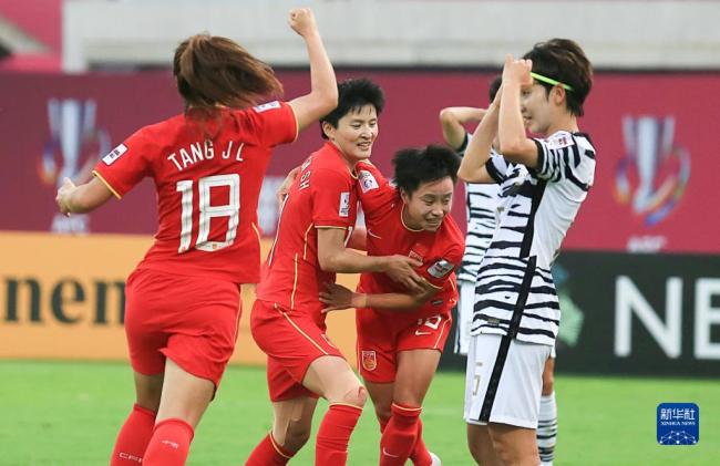 亚洲杯中国队对日本队_亚洲女足杯中国同泰国比赛_日本充气娃娃飞飞机杯机杯