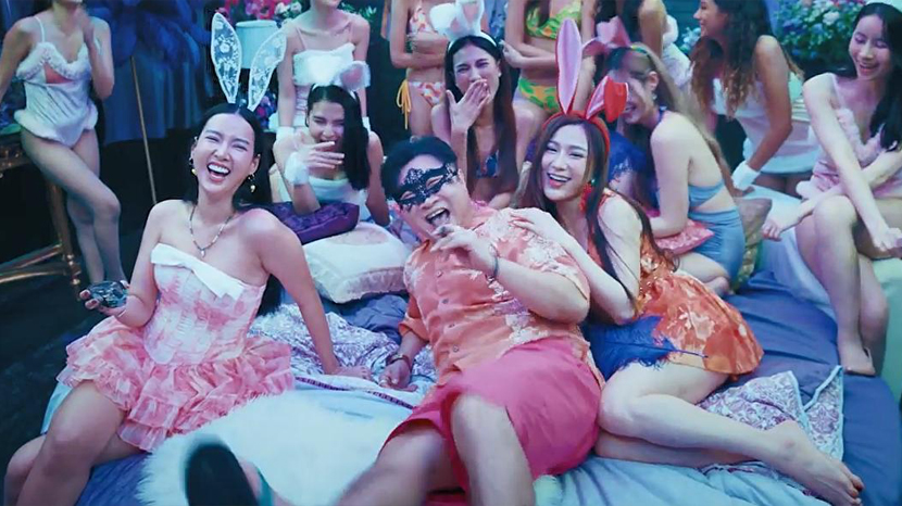 喜剧电影《情圣3》发布新爆笑片段，肖央谭卓婚姻遇冷竟靠“外力”救场！