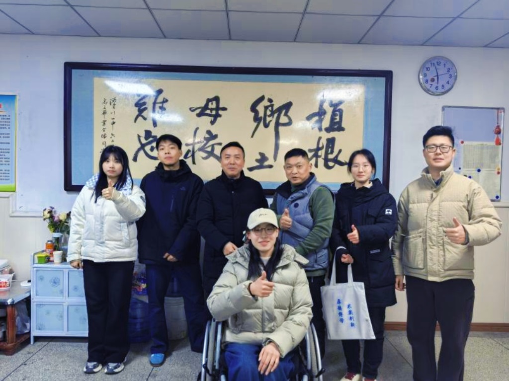 湖工大“轮椅女孩”回访母校汉川一中 为学弟学妹播撒奋进力量