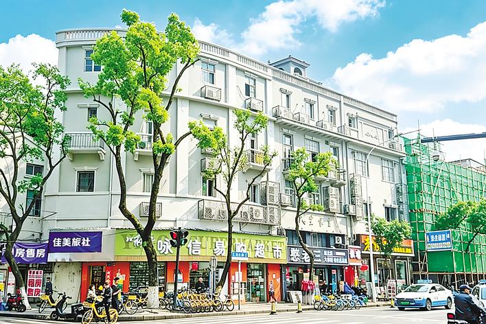 武汉市江汉区以“五改四好”焕活老街区  百年民生路“修旧如旧”聚起新生意