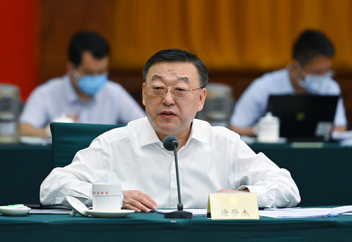 4月27日，省委书记唐登杰主持召开省委常委会会议