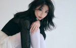 毛晓彤穿白丝袜化身芭蕾舞少女 手拿苹果清纯温柔