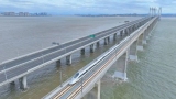 我国首条设计时速350公里的跨海高铁开始试运行！