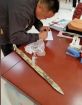 網(wǎng)友挖到青銅劍后上交博物館 戰(zhàn)漢文物獲贊