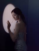 周洁琼曲线动人气质高冷 身材有料纯欲风满满