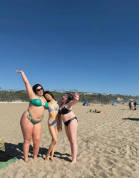 黄多多海边比基尼照曝光！秀曼妙身姿少女感十足