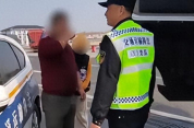 女子因上厕所在高速上追车3公里 误会被“遗落”