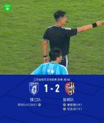 盐城队客场2-1镇江队 逆转取胜