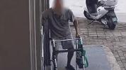 老人偷榴莲健步如飞 店员回应 常客惯偷脾气差