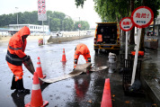 停编不退场 台风“残涡”为何偏爱制造极端暴雨？