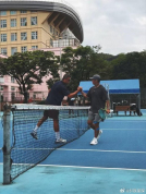 余文乐怎么黑成这样了 户外曝晒与运动所致