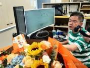 网红老师把27万份高考资料全喂给AI 打造智能历史助教