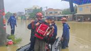 一小区1000余名居民求助转移 持续强降雨引发救援