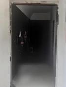 业主买下1层4户圈占公共走廊 违建拆除留隐患