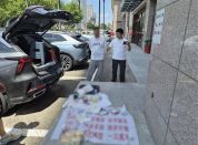 警惕！劣质假牙成本几块 竟卖到上万 专挑高龄老人下手
