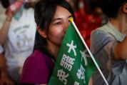 台北选战“青鸟”接连网暴造谣 绿营支持者狂热出征惹众怒