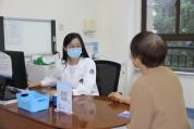 女子每天两杯咖啡 打喷嚏断了根肋骨 警惕骨质疏松年轻化