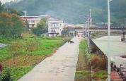 被黑熊划伤老人已打疫苗 轻微伤无大碍