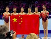 中国体操女团夺冠解说哽咽了 奇迹之夜泪洒赛场
