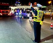 两地交警回应高速借道跨省被罚 官方提示引发争议