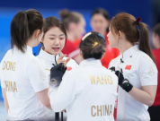 中国女子冰壶队首战不敌丹麦队