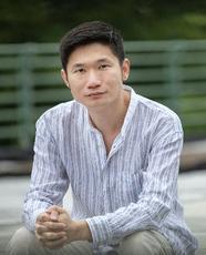 刘一峰已任浙大数学学院常务副院长