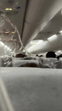 上海飛東京航班高空急墜 緊急降落大阪關(guān)西機(jī)場(chǎng)