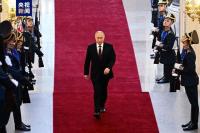 俄联邦政府宣布辞职 普京宣誓就任第八届总统