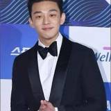 李秉宪力挺刘亚仁复出 争议中回归忠武路