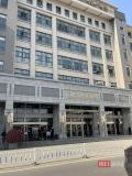 雷军两次伸手挽救大学生的尴尬 武大学子热情迎接校友