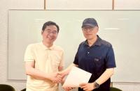 鄭淵潔自降50%以上版稅 與出版社共渡難關(guān)