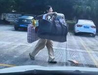 扁擔女孩高考成績出爐 好于預(yù)期