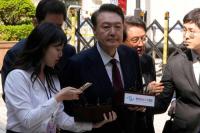 尹錫悅希望通過地下停車場非公開出入接受調(diào)查,，韓國獨檢組：不過正門將不視為到案 雙方僵持不下引發(fā)關(guān)注