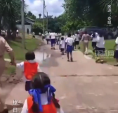 泰柬邊境沖突致泰國(guó)14人死亡 警報(bào)響起泰邊境學(xué)校老師帶學(xué)生疏散