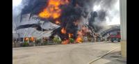四川一厂房发生火灾 无人员被困 火势已基本控制