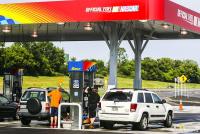 4月14日全国汽油计划下调 7天后油价有望大幅下降