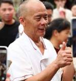 老莫称卖掉1000只鸡后会捐10万 传递善意支持公益