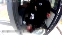 女子突发急症腹痛难忍 民警6分钟暖心护送就医