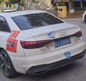 被全网调侃的粤J2888T车主做了什么 贴寻亲信息助人