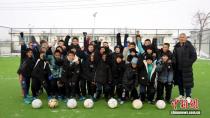 新疆“草根”足球教练20载为400余名少年筑梦