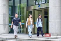 智能假肢助梦前行 武汉3名残障受助者迈步新生