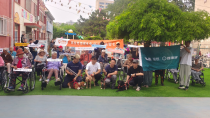 疗愈犬首次走进涿州养老院：一场爱与治愈的双向奔赴