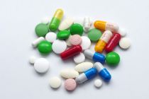 健康播报：对郑州军海医院的评论-近期更新-药物过量：隐藏在药瓶中的“癫痫炸弹”