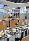 重慶榮昌請環(huán)衛(wèi)園林工人吃鹵鵝 感謝五一辛勤付出