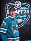 王浩西刷新中國籍球員NHL歷史選秀最高順位 創(chuàng)造冰球新紀(jì)錄